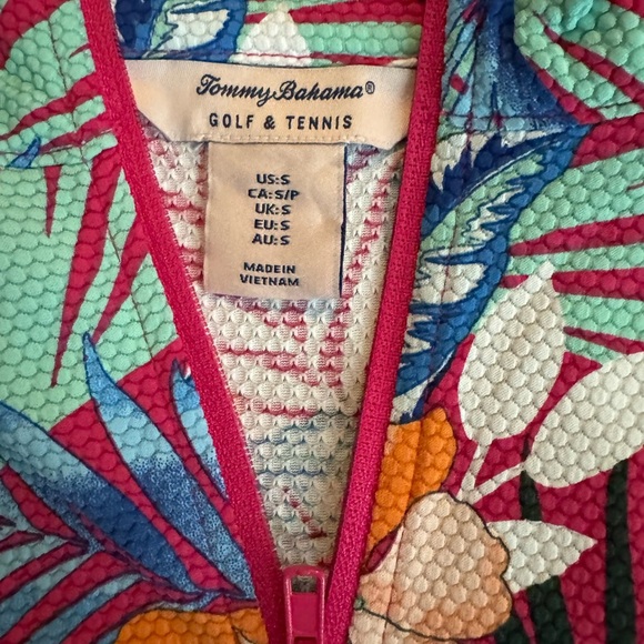 Tommy Bahama Red Fitted Graphic Blouse - Picture 4 of 8